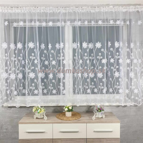 Krátka vyšívaná záclona IVANA – 400 x 150 cm – VZOR 7046