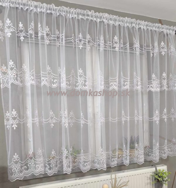 Krátka vyšívaná záclona IVANA – 400 x 150 cm – VZOR 7100